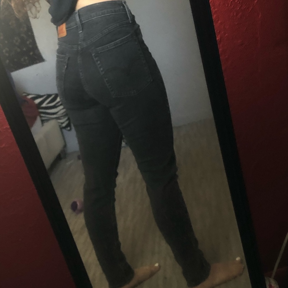 Levi’s Wedgie: Bite my dust grey
